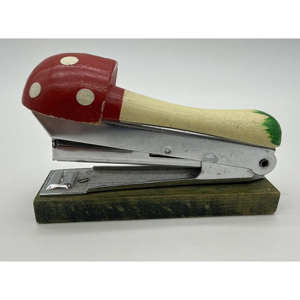 Vtg  60s 70s Amanita Red White Wood Mushroom Small  Stapler Lobeco Made In Japan - Picture 4 of 6